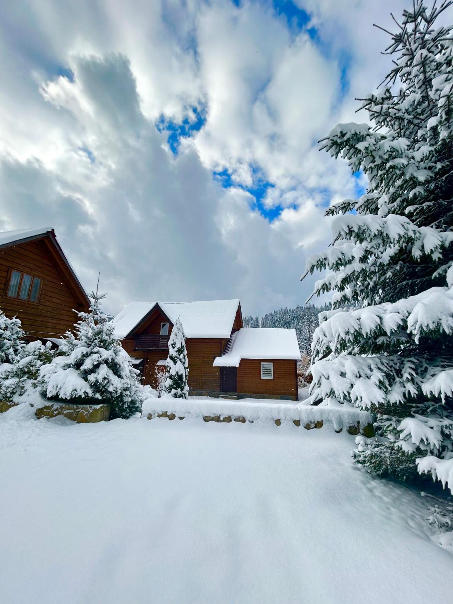 Guest House Kaspiy Буковел Екстериор снимка