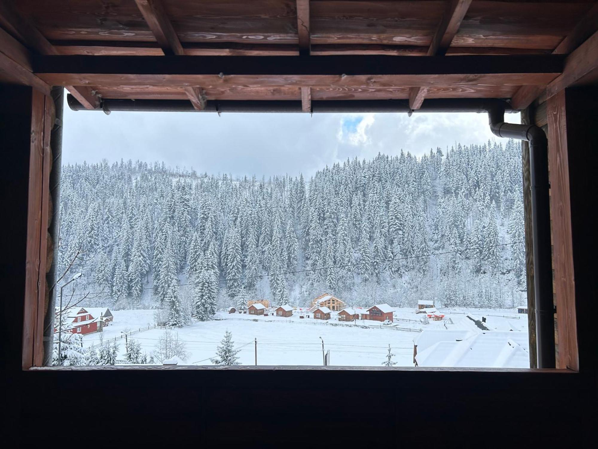Guest House Kaspiy Буковел Екстериор снимка